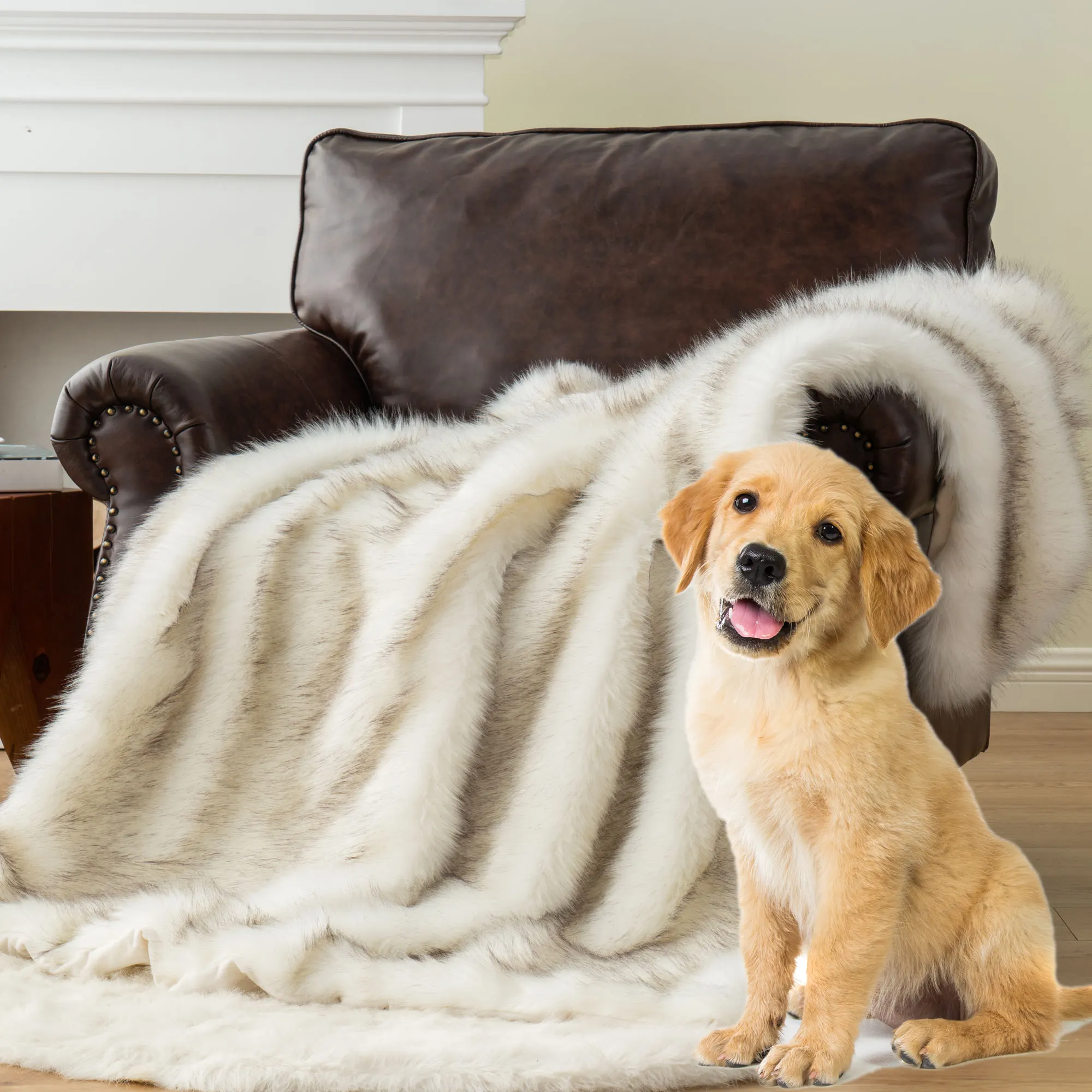 Le jet de loup en peluche moelleux protège la voiture du canapé du lit contre les déversements, les taches, les rayures, la couverture en fourrure imperméable pour chien lavable en machine