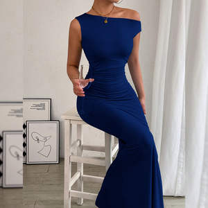 Nuovo <span class=keywords><strong>Abito</strong></span> <span class=keywords><strong>Lungo</strong></span> da <span class=keywords><strong>Donna</strong></span> Autunnale Stile Europeo Americano con Spalle Scoperte e Colletto a Sbalzo, Vita Plissettata, Modello a Coda di Pesce, per un Look di Tendenza - Product Image 6