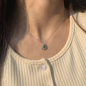 Elegante Collana con Pendente a Goccia in Pietra Verde per Donne, Catena Scintillante per Clavicola, Gioiello alla Moda per Uso Quotidiano, Regalo - Product Image 4