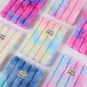 Quaderno con copertina in peluche con righe orizzontali e carta di alta qualità per una scrittura fluida e senza sbavature, adatto come regalo scolastico - Product Image 5