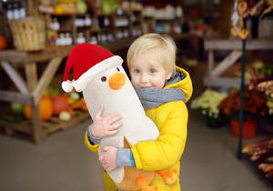 Peluche de Pato <span class=keywords><strong>Banana</strong></span> Navideño de 19.7 Pulgadas con Gorro de Santa, Adorable Almohada de Peluche para Niños y Niñas - Product Image 3