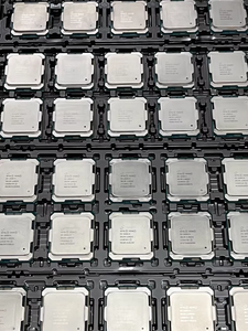 Barato venda quente XEON E5-2696v4 SR2J0 22 núcleos 2.2GHz LGA2011-3 <span class=keywords><strong>CPU</strong></span> semelhante a E5-2699v4 Processador - Product Image 3