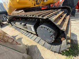 Pelleteuse sur chenilles Komatsu Pc220-8 de seconde main de 22 tonnes de haute qualité produite au Japon - Product Image 6