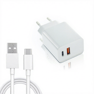อะแดปเตอร์ชาร์จไฟแบบติดผนัง USB-C PD 20W พร้อมโลโก้สั่งทำพิเศษ รองรับแรงดันไฟฟ้า 12V/9V/5V สำหรับโทรศัพท์มือถือ แท็บเล็ต และสมาร์ทวอทช์ - Product Image 1