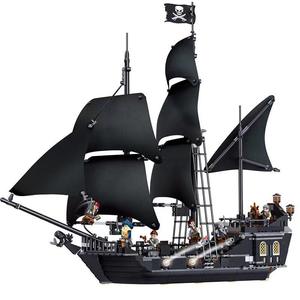 Modèle de bateau <span class=keywords><strong>pirate</strong></span> des Caraïbes en perles noires, jouet de construction en plastique, bateau à voile, ensemble de blocs de construction pour cadeau du Nouvel An - Product Image 1