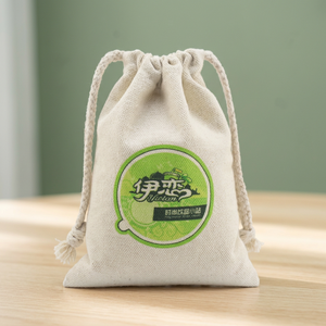 Sac en mousseline imprimé avec logo, pochette anti-poussière en coton écologique, sac cadeau en coton, petit sac à cordon et pochettes – Vente en gros - Product Image 1