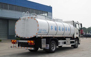 Camion-citerne à carburant et à huile FAW à transmission automatique 4X2 avec réservoir en acier inoxydable 5-10T GVW <5000L de capacité Neuf - Product Image 2