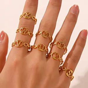 פשוט חלול 26 טבעת אותיות ראשונית פתיחה מתכווננת טבעת אלפבית עגולה לנשים מול תיק אביזרי מסיבה מותאמים אישית 3 יחידות