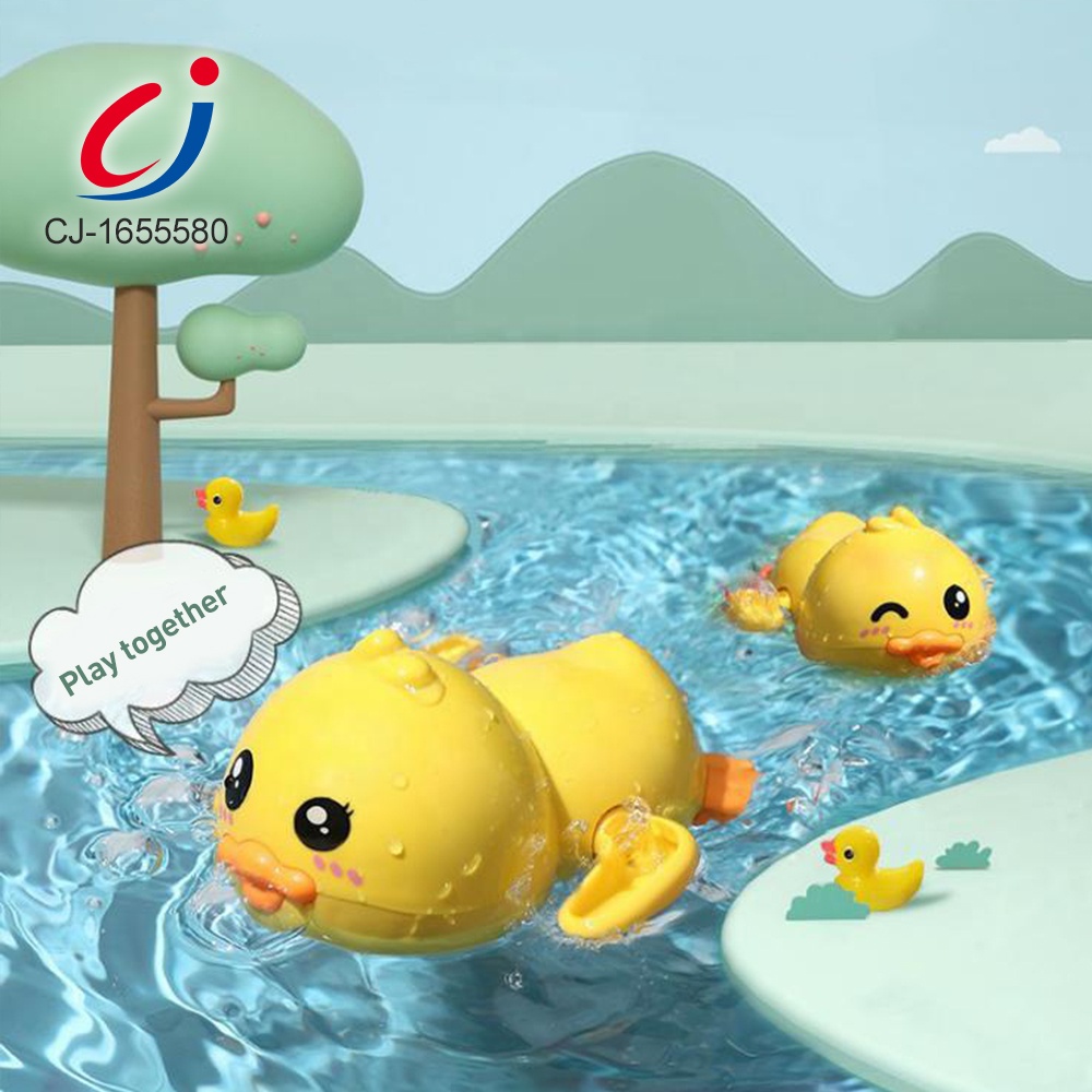 Новое поступление, экологически чистая пластиковая детская игрушка для ванны, подарок для малышей, Детская плавательная утка, заводные игрушки