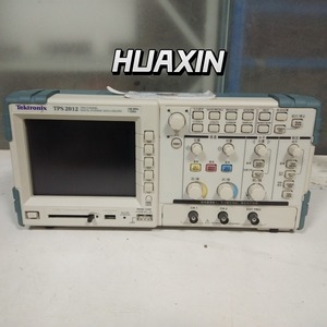 Tektronix TPS 2012ออสซิลโลสโคปเก็บข้อมูลดิจิตอลสองช่อง100MHz-1GS/S -- HX - Product Image 1