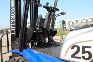 Chariot élévateur NIMBUS homologué CE, entièrement personnalisable, avec fonctions de déplacement latéral et de positionnement des fourches en option - Product Image 5