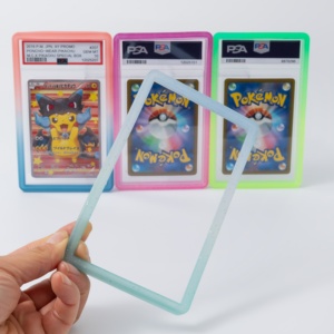 Protecteur de <span class=keywords><strong>dalle</strong></span> de carte graduée en silicone TPU de qualité supérieure 135x80mm Protection de pare-chocs en TPU pour cartes PSA/TCG 35pt - Product Image 2