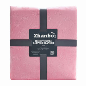 Manta suave de felpa de franela en relieve de alta calidad para compras al por mayor y cadenas de supermercados con precios asequibles - Product Image 3