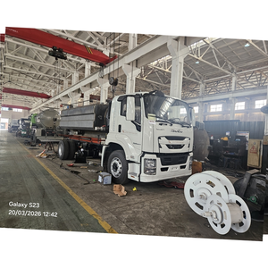 Japan 6X4 4x2 Giga Sewer Cleaner Jetter and Sewer Jetter Cleaning Truck 12000 Liters Combination jet truck - Product Image 2