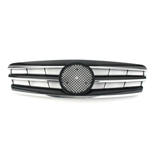 กระจังหน้าสีดำสไตล์ AMG พอดี00-06 3ขาสำหรับ Mercedes <span class=keywords><strong>Benz</strong></span> C Class <span class=keywords><strong>W203</strong></span> - Product Image 3