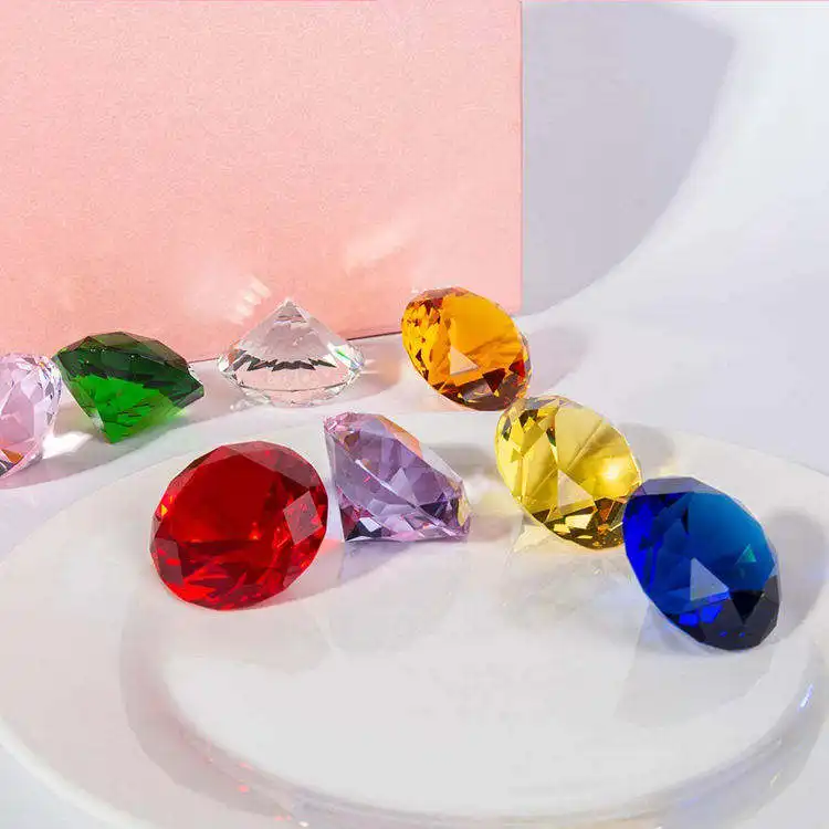 ウェディングギフト用クリスタル新着カスタマイズクリスタルガラスレッドダイヤモンドの名誉