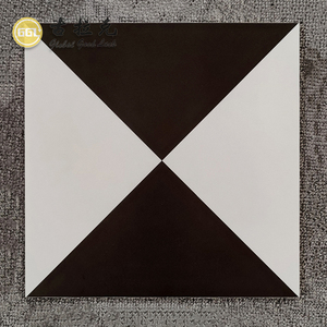 <span class=keywords><strong>Carrelage</strong></span> en porcelaine <span class=keywords><strong>de</strong></span> couleur mixte <span class=keywords><strong>noir</strong></span> <span class=keywords><strong>et</strong></span> <span class=keywords><strong>blanc</strong></span> avec <span class=keywords><strong>motif</strong></span> Design moderne Résistant à l'eau pour cuisine <span class=keywords><strong>salle</strong></span> <span class=keywords><strong>de</strong></span> <span class=keywords><strong>bain</strong></span> hôtel - Product Image 2