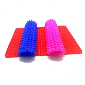 Tapis de cuisson en silicone antiadhésif facile à nettoyer, personnalisé pour la vente en gros, motif pyramide - Product Image 3