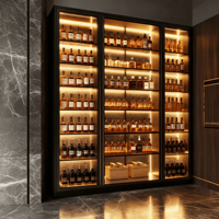 Vitrine à vin personnalisable avec porte en verre et cadre blanc, équipée d'un système de refroidissement en acier inoxydable pour hôtel et bar à domicile