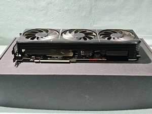 Tarjeta Gráfica RTX 5070 Ti de 16GB GDDR7 de 256 bits con Potente Sistema de Refrigeración para Juegos y Computación de IA, Usada, para Ordenador de Escritorio, en Stock - Product Image 4