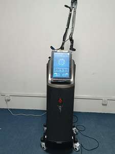 Machine de découpe laser CO2 2 en 1 en métal pour le resurfaçage cutané et le resserrement vaginal - Product Image 3