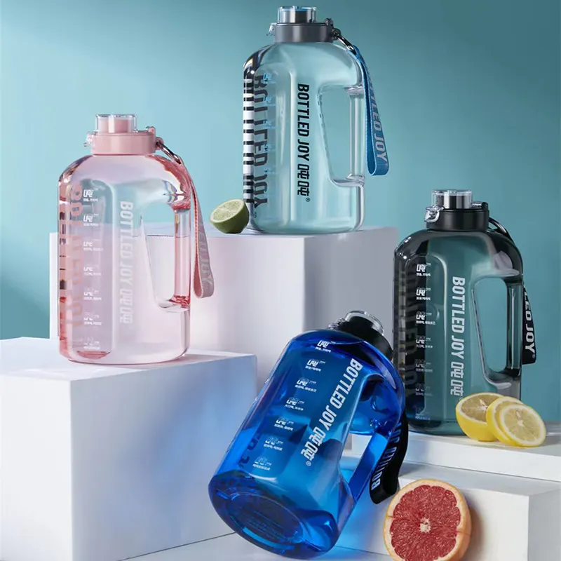 2.5l Bpa livre plástico esportes ao ar livre água garrafa logotipo personalizado tempo motivacional ginásio fitness jarros com palha