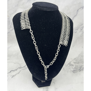 Collana con Lettere in Acciaio Inossidabile <span class=keywords><strong>a</strong></span> Catena Larga (Delta Iota Phi Lambda Zeta Chi Eta Phi) - Regalo Perfetto per Sorelle di Confraternite - Product Image 4