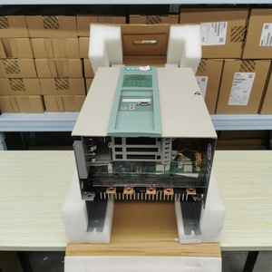 Oferta de Última Oportunidad: Rectificador SIMOREG 6RA7093-4GV62-0 con Microprocesador para Circuitos de Accionamientos de Cuatro Cuadrantes AC - Product Image 5