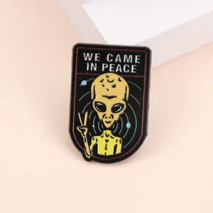 Shmik Science Fiction avec des lettres humoristiques NOUS SOMMES VENUS EN PAIX Émail Métal Drôle Épinglettes En Gros <span class=keywords><strong>Bijoux</strong></span> Cadeau - Product Image 3