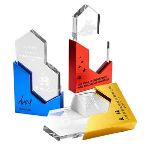 Hot Selling Uniek Design Gouden Kleur Crystal Star Vorm Hoge Kwaliteit K9 Crystal Trofee Voor Souvenir Cadeau