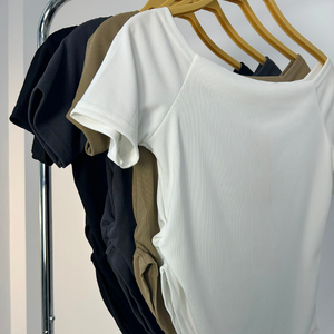 Alta calidad fuera del hombro cuello barco dobladillo puntiagudo mujeres Top cómodo Casual transpirable estilo deportivo OEM Vietnam fábrica - Product Image 3