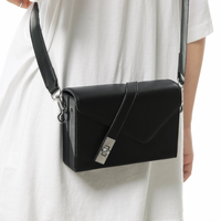 Sac à bandoulière minimaliste en cuir PU avec barre métallique, sac messager fin à rabat pour homme, usage quotidien professionnel
