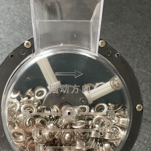 Machine à œillets automatique au design innovant et au prix le plus bas pour la perforation de trous métalliques sur les bannières - Product Image 3
