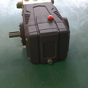 <span class=keywords><strong>Pompe</strong></span> à piston triplex Feike 3 pistons <span class=keywords><strong>300</strong></span> <span class=keywords><strong>bars</strong></span> tête de <span class=keywords><strong>pompe</strong></span> de <span class=keywords><strong>nettoyeur</strong></span> <span class=keywords><strong>haute</strong></span> <span class=keywords><strong>pression</strong></span> - Product Image 4