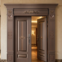 Porte d'entrée de sécurité à double battant de style européen avec panneaux à rainures et poignées à levier pour grandes maisons