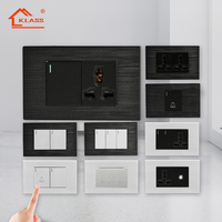 Enchufe de pared al por mayor tipo 118 estándar de EE. UU. con puerto de carga USB tipo C 5V 2.1A Panel de PC ignífugo con cepillo