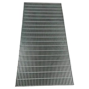 Galvanized Welded Iron <b>Wire</b> Mesh Chicken Dog Rabbit Enclosure Fence Protective <b>Net</b> with Custom Gauge Steel <b>Wire</b> - Product Image 1