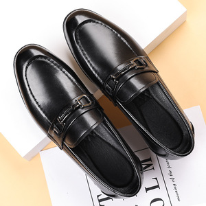 Mocassins en cuir pour hommes, bout rond, à enfiler, semelle en caoutchouc, avec boucle décorative, confortables, chaussures décontractées de printemps - Product Image 3