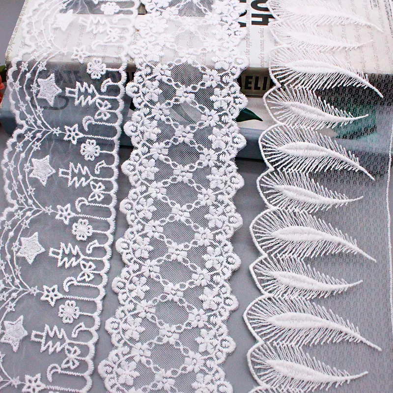 الأعلى مبيعاً - شرائط قطنية من الدانتيل مطرزة لون أبيض لتزيين الفساتين بشبكة من الدانتيل