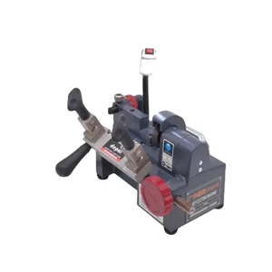 Machine à découper les clés de couleur noire pour la fabrication de clés de voiture et de clés de porte, outil pour serruriers - Product Image 1