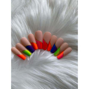 Set de Uñas con Efecto Degradado de Color, con Capa Base de Gel Duro, Esmalte Shellac y Acabado Mate - Product Image 1