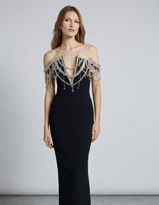 Robe de soirée ethnique moderne de créateur avec broderie délicate en tissu satiné pour fêtes et événements - Product Image 1