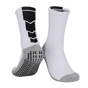 Calcetines de Fútbol para Hombre con Logotipo Personalizado OEM, Blancos, Antideslizantes, Deportivos, SCRUNCH, en Colores Negro y Rojo - Pedido Mínimo de 10 Pares - Product Image 2