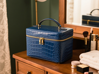Fabricant d'étui de train de maquillage de voyage en similicuir végétalien de qualité supérieure personnalisé Boîte de toilette Trousse de cosmétique Pochette d'organisation avec poignée