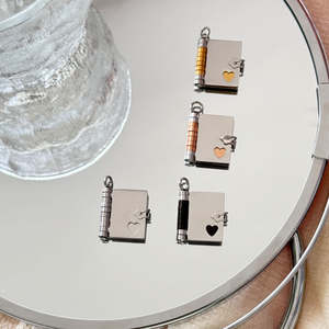 Personalizzabile oro placcato 18K ciondolo moda collane personalizzate coppia gioielli lettere d'amore libri in acciaio inox collane - Product Image 3