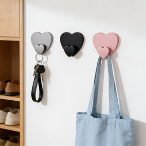 Ganchos de pared creativos con doble corazón, grises, negros, rosas, removibles, decorativos, para cocina, baño, dormitorio, almacenamiento. - Product Image 1