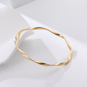 Nouvelle tendance en acier inoxydable plaqué or étanche en acier inoxydable Designer Bracelet Bijoux Accessoires Couleur or - Product Image 1