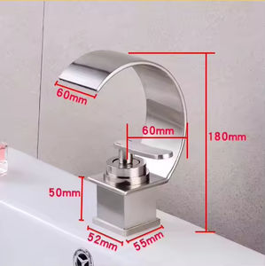 Robinet mitigeur de lavabo de salle de bain monocommande YF OEM en cuivre noir et or, à poser sur le comptoir |   Robinet cascade moderne chaud/froid avec valve en céramique - Product Image 4