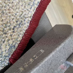 เครื่องเย็บผ้าโอเวอร์ล็อคแบบเข็มเดี่ยว รุ่น RN-2502D ความเร็วสูง สำหรับเย็บขอบพรมปูพื้นรถยนต์ วัสดุหนา  ระบบคอมพิวเตอร์ควบคุมการเย็บแบบเดินเท้า - Product Image 6