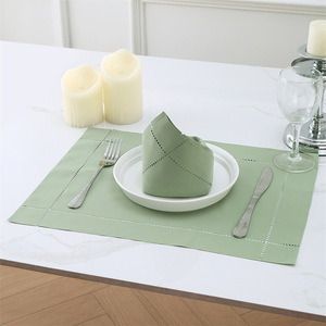 Serviettes en tissu faites à la main personnalisées Linge de table en coton polyester vert pour mariage, restaurant ou café à la maison - Product Image 4